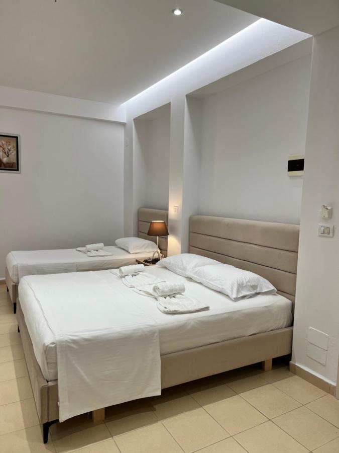 Hotel Moscopole Ksamil Eksteriør billede