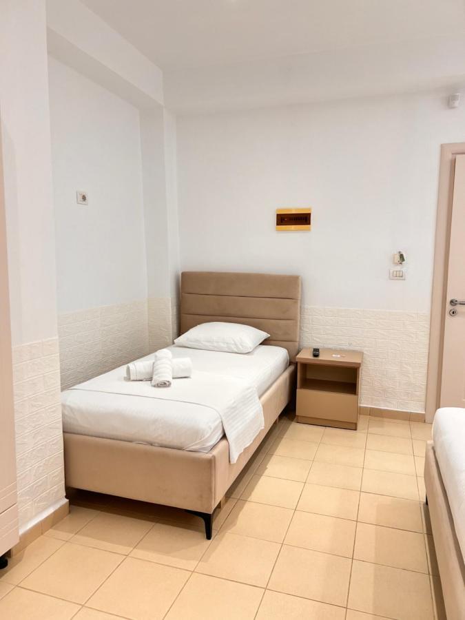Hotel Moscopole Ksamil Eksteriør billede