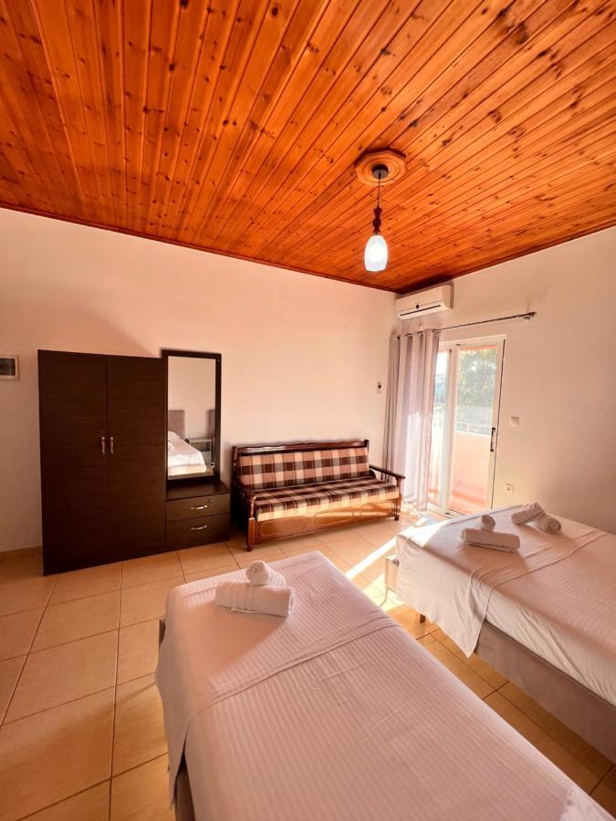 Hotel Moscopole Ksamil Eksteriør billede