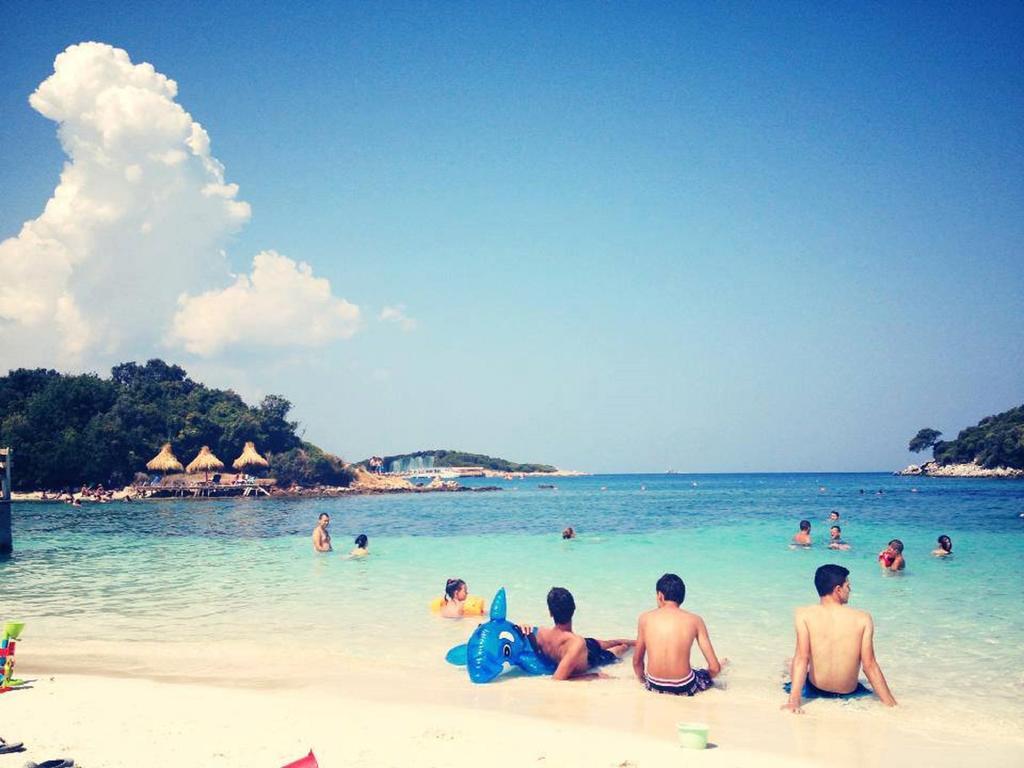 Hotel Moscopole Ksamil Eksteriør billede