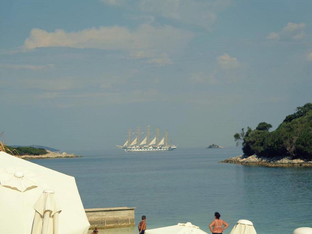 Hotel Moscopole Ksamil Eksteriør billede